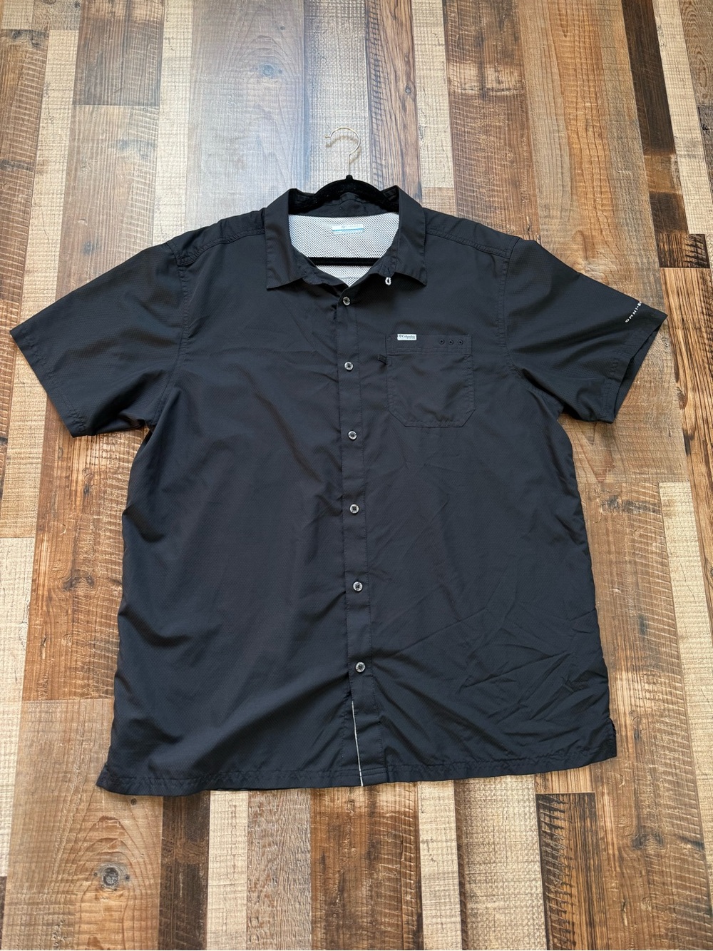 Columbia Black Short-Sleeve Button Front Shirt